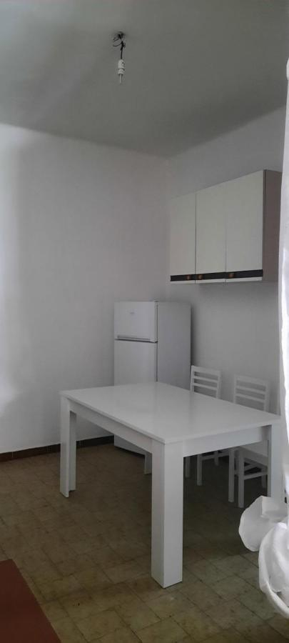 Ferry House Two Apartment Специя Екстериор снимка