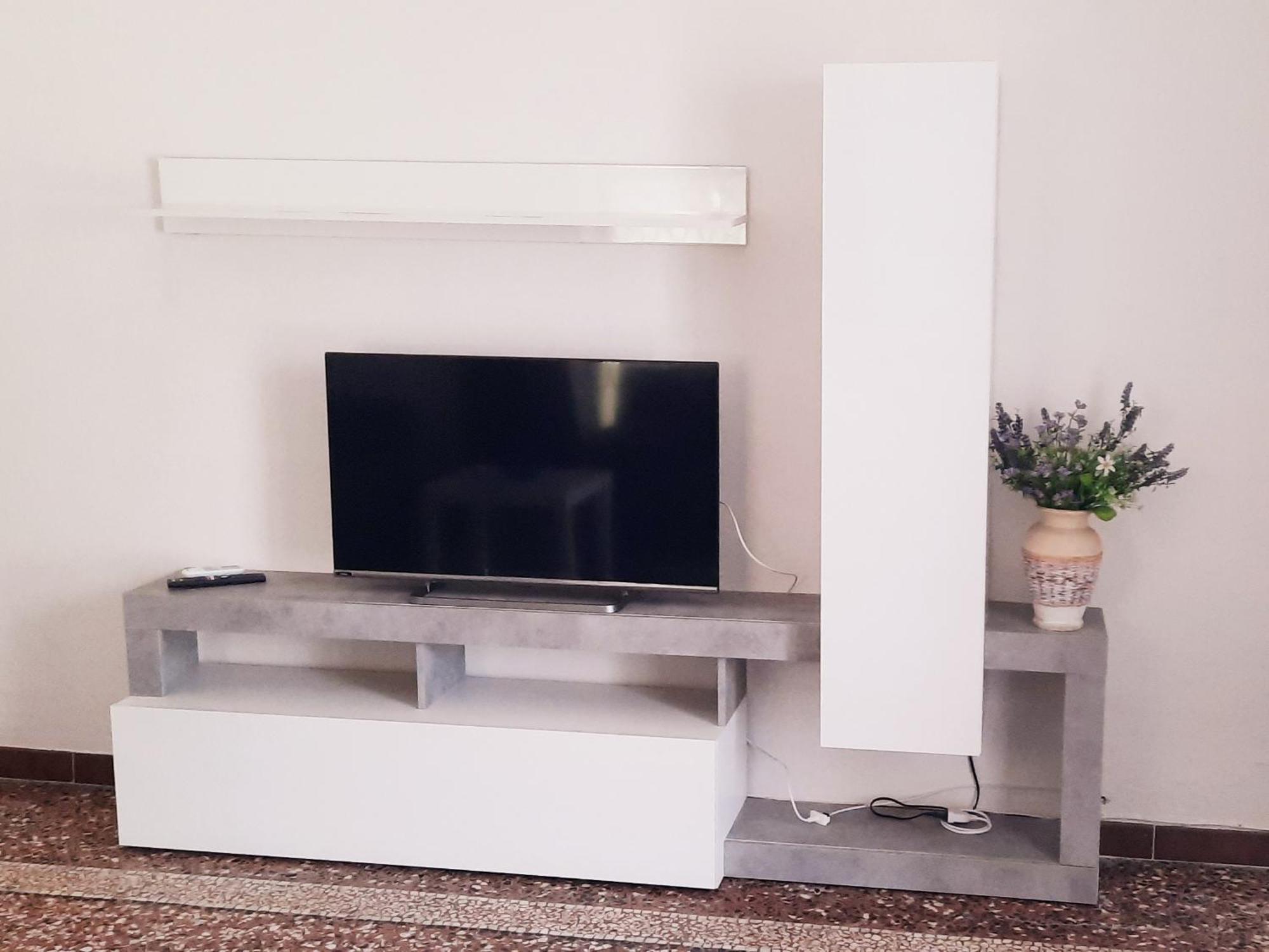 Ferry House Two Apartment Специя Екстериор снимка