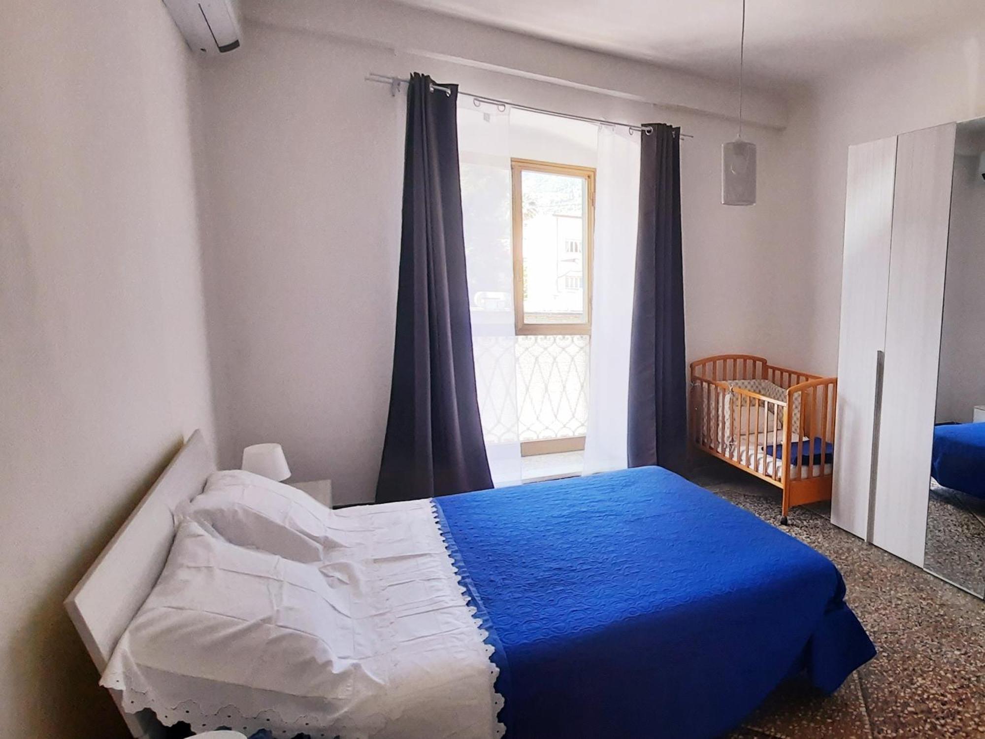Ferry House Two Apartment Специя Екстериор снимка