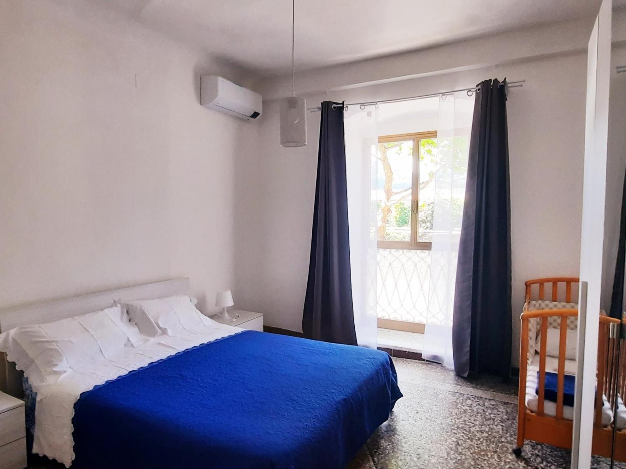 Ferry House Two Apartment Специя Екстериор снимка